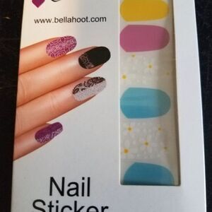 BellaHoot Press-On 14 Nail Stickers Manicure File Easter Spring Daisy Flower